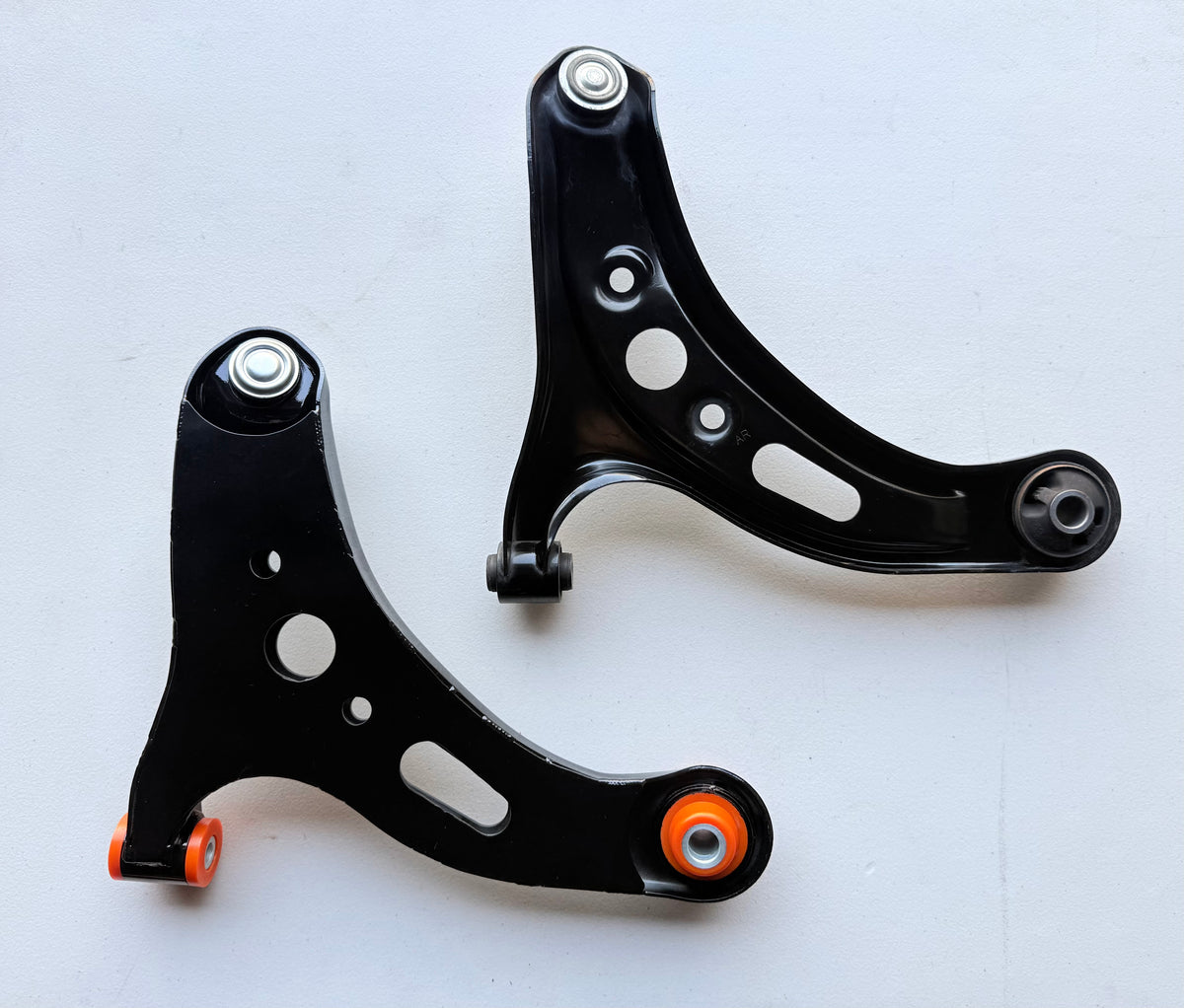 フロントロアアーム（センタータイプ） – AVO TURBOWORLD JAPAN